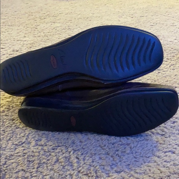 Clarks Calf High Side Zip Boots - Picture 2 of 6